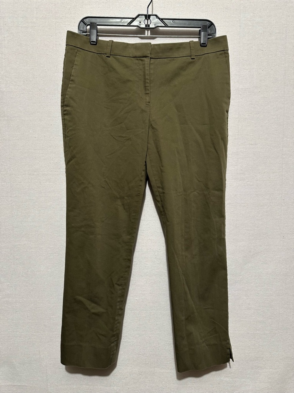 Ann Taylor Olive Green Chinos - size 6